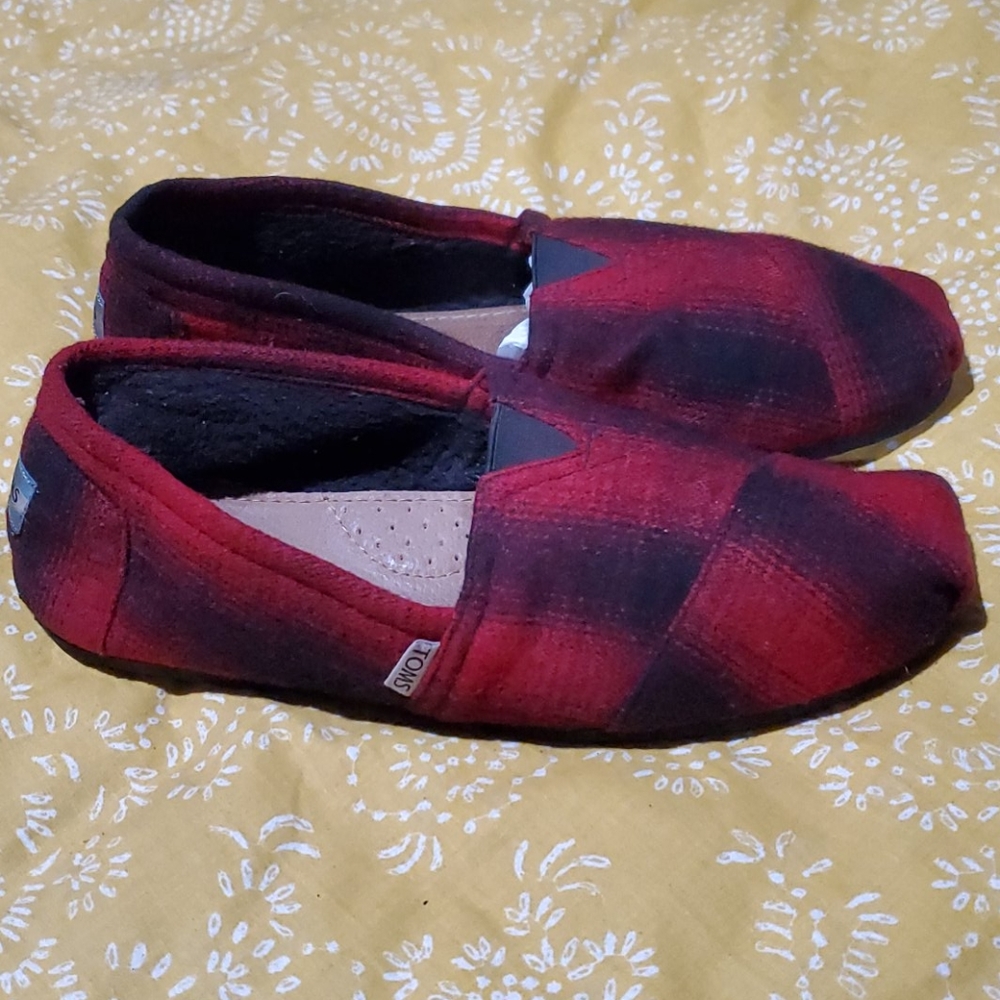 Toms